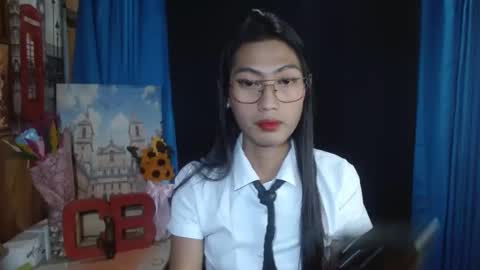 queensteffi online show from January 31, 2025, 2:28 pm
