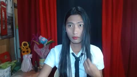 queensteffi online show from February 16, 2025, 2:43 pm