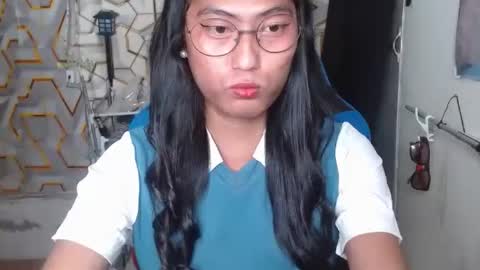 queensteffi online show from June 22, 2026, 8:28 pm