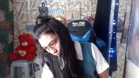 queensteffi online show from August 3, 2026, 8:34 pm