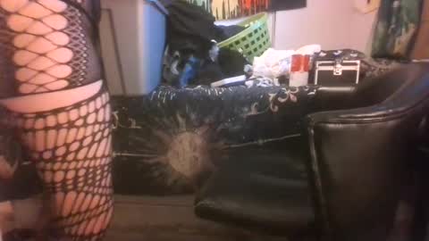 Snapshot of queenstonermami chatting on June 18, 2026, 2:45 am queenstonermami online show from June 18, 2026, 2:45 am