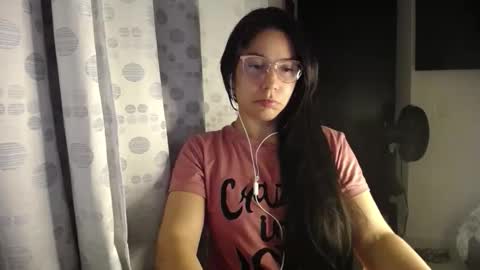 Snapshot of queenvictoria2023 chatting on May 9, 2026, 4:06 am Paola online show from May 9, 2026, 4:06 am