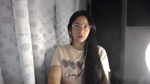 Snapshot of queenvictoria2023 chatting on May 11, 2026, 2:06 am Paola online show from May 11, 2026, 2:06 am