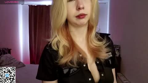 Tate online show from April 19, 2026, 6:24 am