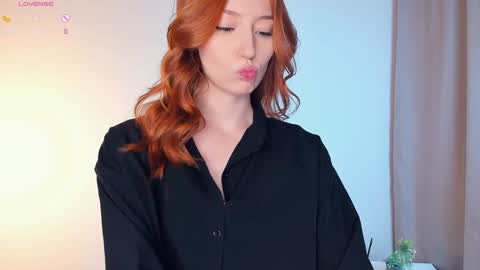 Snapshot of quennaedger chatting on January 3, 2025, 3:38 am Fiona online show from January 3, 2025, 3:38 am