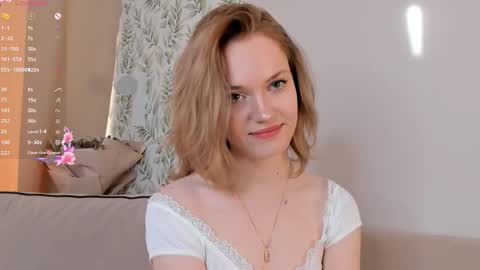 Snapshot of quennaedger chatting on February 24, 2025, 5:43 am Fiona online show from February 24, 2025, 5:43 am