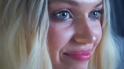 Snapshot of quennaedger chatting on March 8, 2025, 12:52 pm Fiona online show from March 8, 2025, 12:52 pm