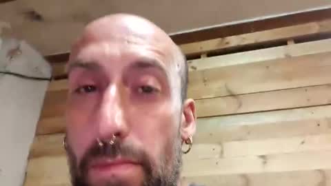 quentinreloaded online show from April 22, 2026, 3:42 am