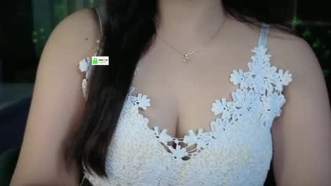 Snapshot of quest_queen chatting on June 25, 2026, 4:44 pm zaara online show from June 25, 2026, 4:44 pm