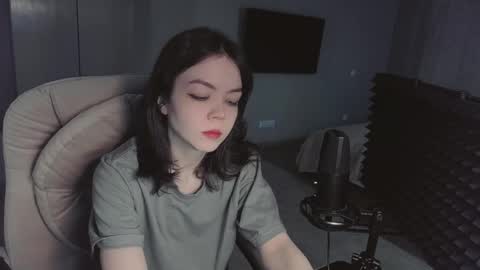 quietluxury online show from April 26, 2026, 12:25 pm