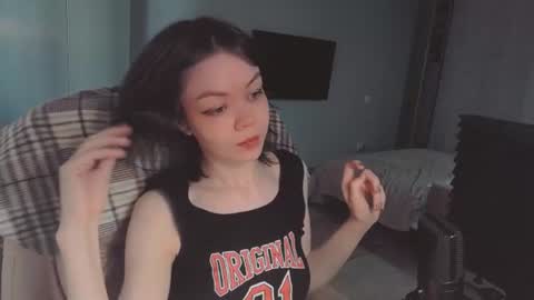 Snapshot of quietluxury chatting on July 6, 2026, 11:07 am quietluxury online show from July 6, 2026, 11:07 am