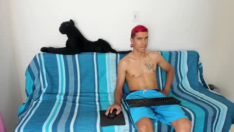 QuinnAndPuma online show from January 22, 2025, 3:20 am