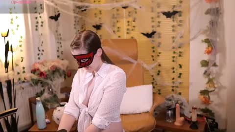 QuinnMonroe online show from October 26, 2025, 3:18 pm