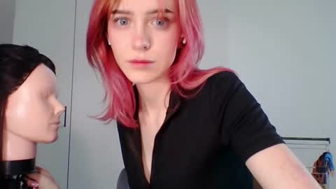 Snapshot of quyenpollio chatting on June 11, 2026, 3:21 pm Lana Pollio online show from June 11, 2026, 3:21 pm