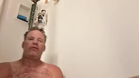 Snapshot of r04233054 chatting on June 3, 2026, 11:21 pm r04233054 online show from June 3, 2026, 11:21 pm