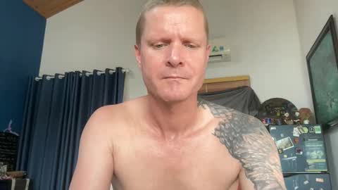 rabbit_eyes69 online show from May 2, 2026, 12:59 am