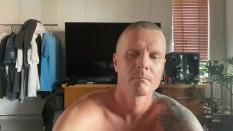 rabbit_eyes69 online show from May 6, 2026, 4:41 am