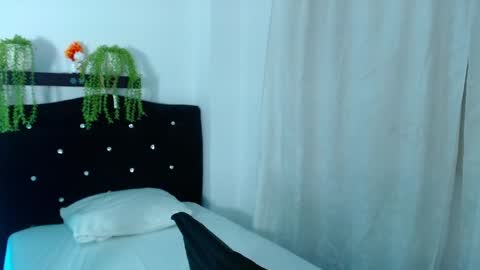Snapshot of rachel__moon chatting on June 4, 2026, 12:16 am Valentina online show from June 4, 2026, 12:16 am