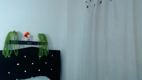 Snapshot of rachel__moon chatting on July 19, 2026, 11:41 pm Valentina online show from July 19, 2026, 11:41 pm