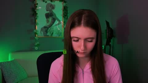 rachel_bloom__ online show from December 4, 2025, 10:46 am