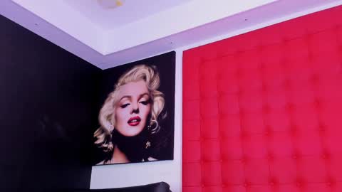  DALIANA  online show from April 22, 2026, 12:07 pm