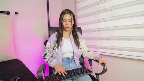 Rachell online show from March 2, 2025, 3:34 am