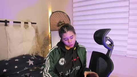 Rachell online show from November 8, 2025, 4:01 am