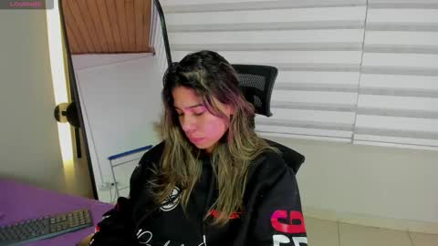 Rachell online show from December 22, 2025, 3:47 am