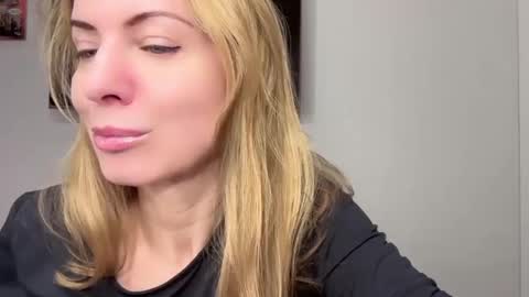 Rachel online show from February 7, 2025, 9:26 pm