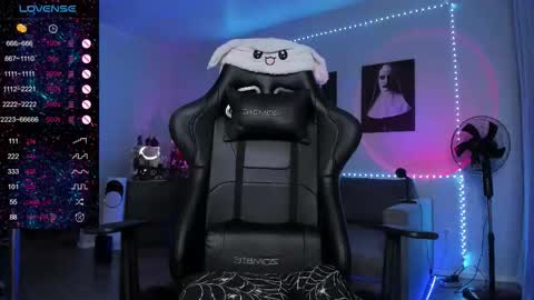  Miko Pleasee help me get 100 likes online show from October 3, 2025, 10:12 am