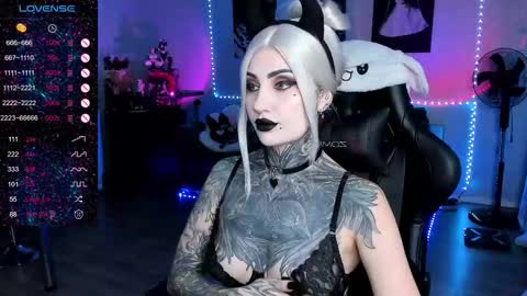  Miko Pleasee help me get 100 likes online show from November 4, 2025, 10:36 am