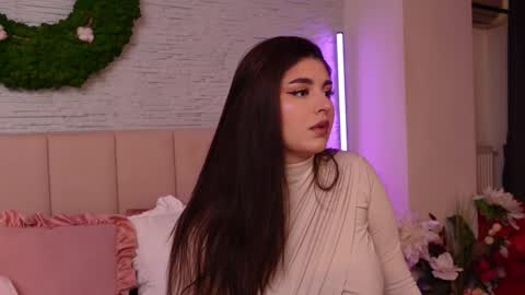 RachelSwaan online show from September 21, 2025, 5:20 am