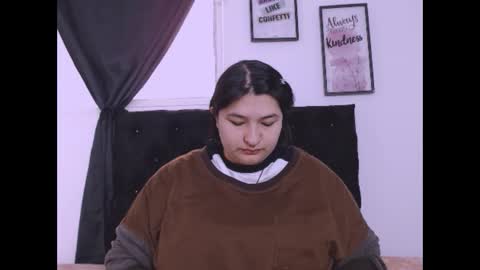 radiantgoddes online show from October 1, 2025, 1:06 pm