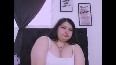 radiantgoddes online show from October 17, 2025, 5:04 pm