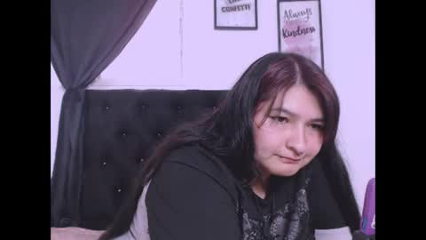 radiantgoddes online show from October 27, 2025, 3:49 pm