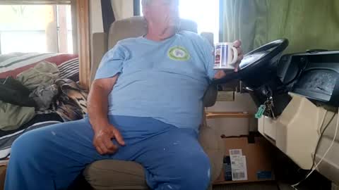 Snapshot of radiomantim chatting on July 20, 2026, 2:19 pm Radioman for fun online show from July 20, 2026, 2:19 pm