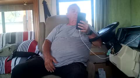 Snapshot of radiomantim chatting on July 22, 2026, 2:09 pm Radioman for fun online show from July 22, 2026, 2:09 pm