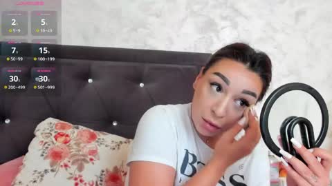 Snapshot of raelledarkstar chatting on May 25, 2026, 8:53 am raelledarkstar online show from May 25, 2026, 8:53 am