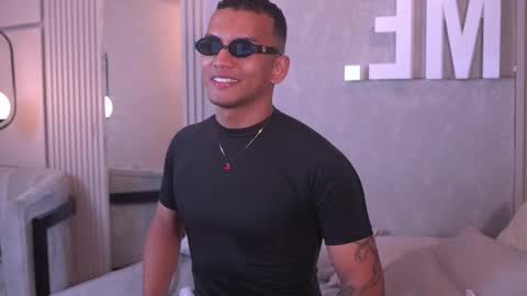 rafa_cruz online show from February 25, 2026, 7:34 pm