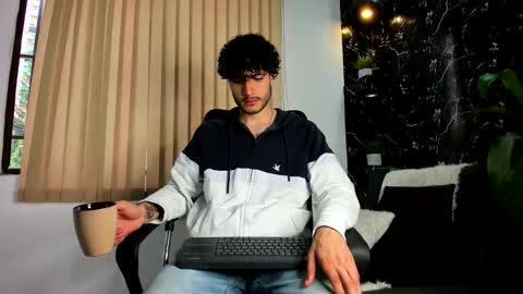 R A F A E L online show from November 19, 2025, 8:53 pm