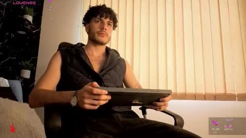 R A F A E L online show from December 19, 2025, 8:27 pm