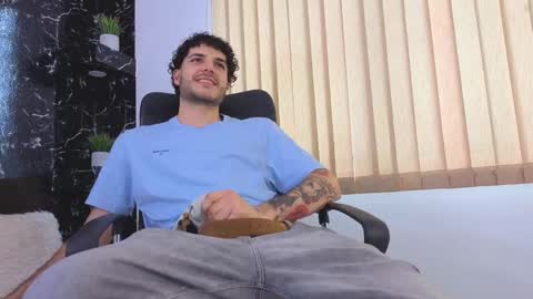 R A F A E L online show from March 8, 2026, 9:29 pm