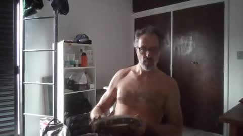 Big Uncle Jungle online show from December 1, 2025, 8:47 pm