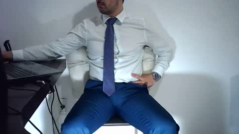 elenacam online show from April 24, 2026, 3:36 pm