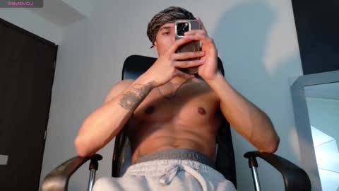 IG online show from December 17, 2025, 3:34 am