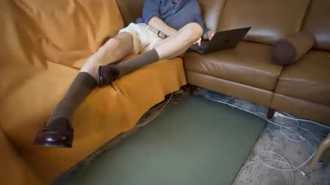 DressSock Shoe online show from June 23, 2026, 3:37 am