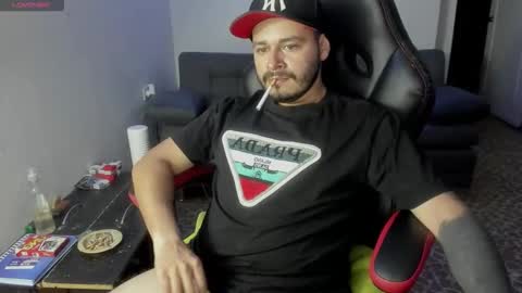 Snapshot of ragnar_lothbrok77 chatting on December 18, 2025, 11:00 pm ragnar_lothbrok77 online show from December 18, 2025, 11:00 pm