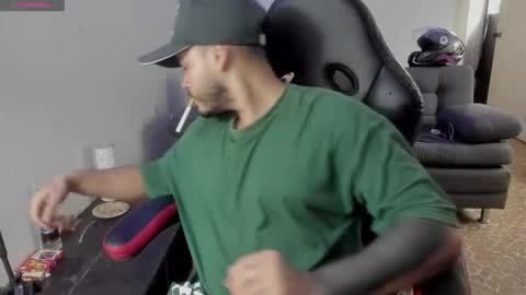 Snapshot of ragnar_lothbrok77 chatting on February 15, 2026, 9:33 pm ragnar_lothbrok77 online show from February 15, 2026, 9:33 pm