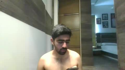 rahull11606 online show from October 13, 2025, 3:39 am