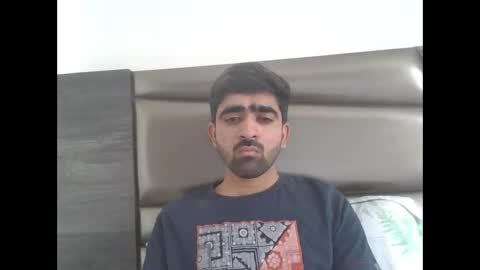 rahull11606 online show from November 16, 2025, 8:20 am